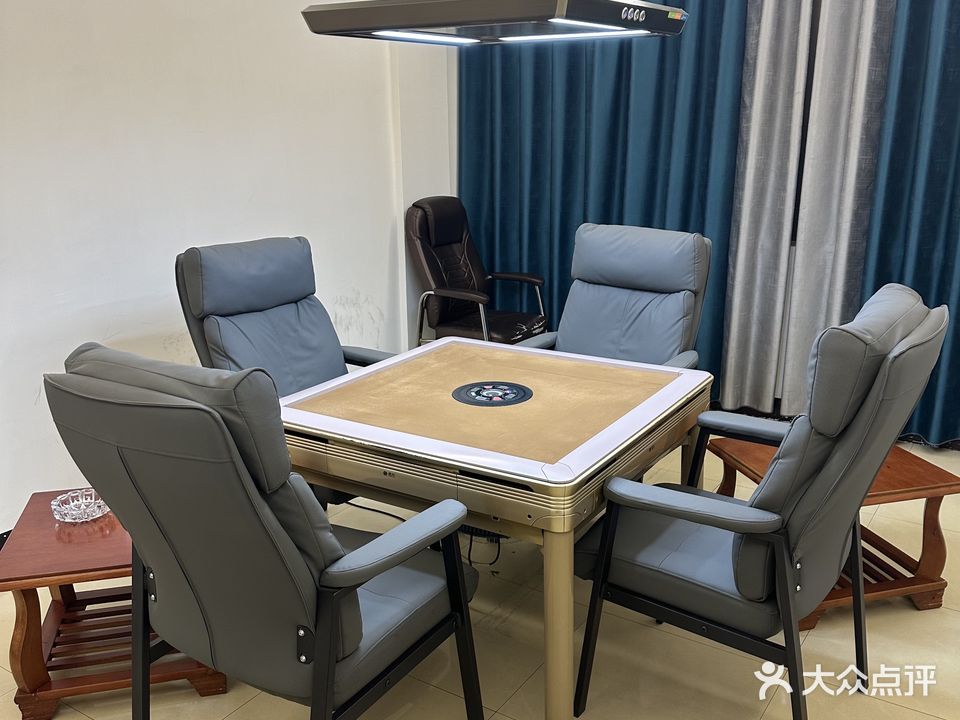 花小兔棋牌