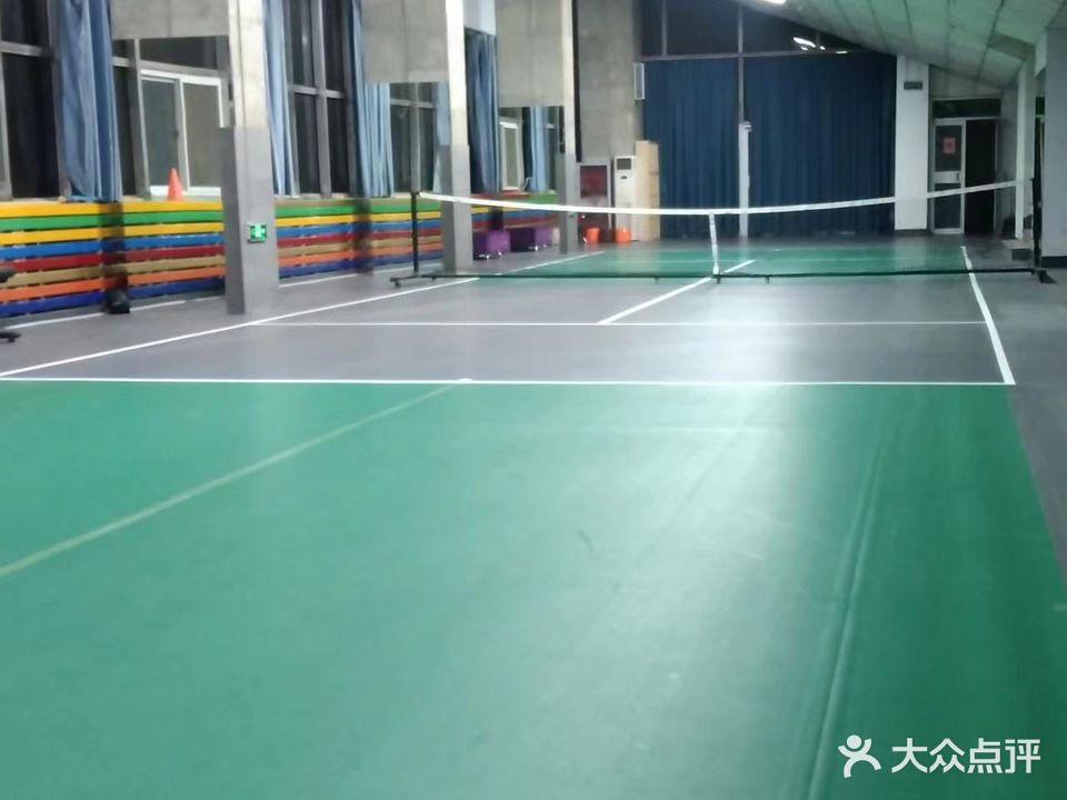 裕滕网球(体育馆店)