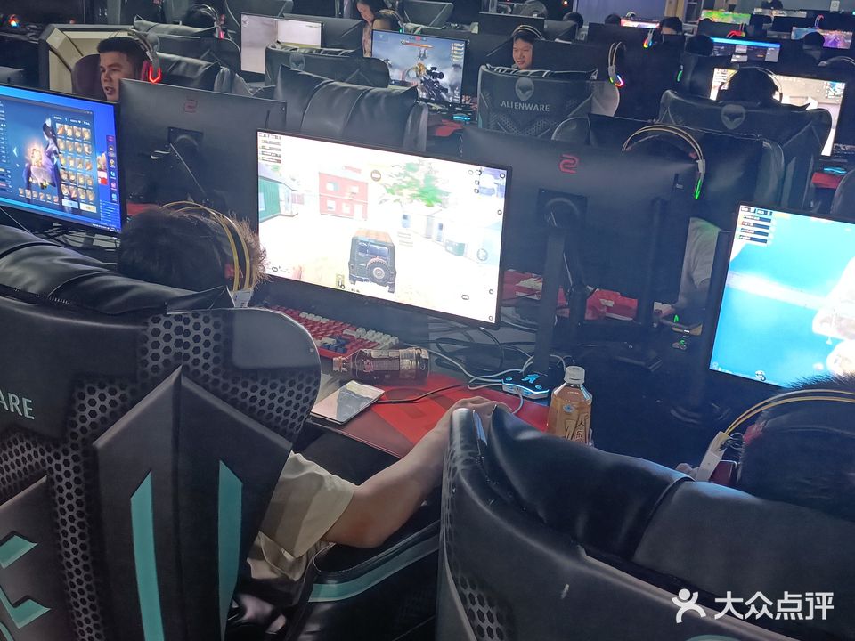 东方红网络会所(亿豪公寓馆)