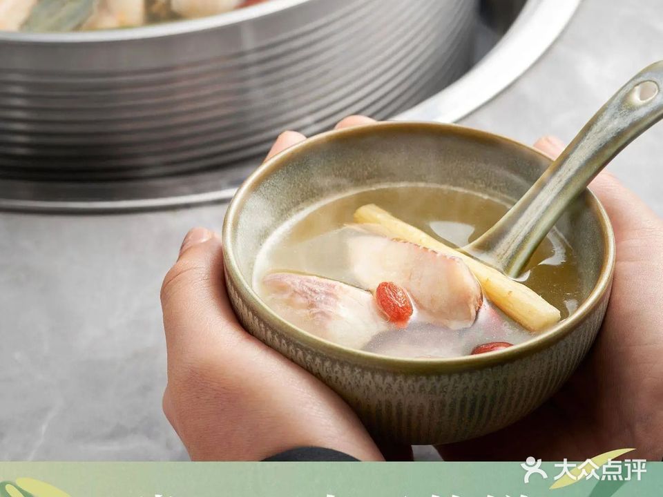 龙继斑鱼火锅(昆明街店)