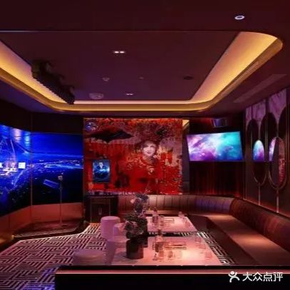 潮K·Fashion(华蓥财富中心店)