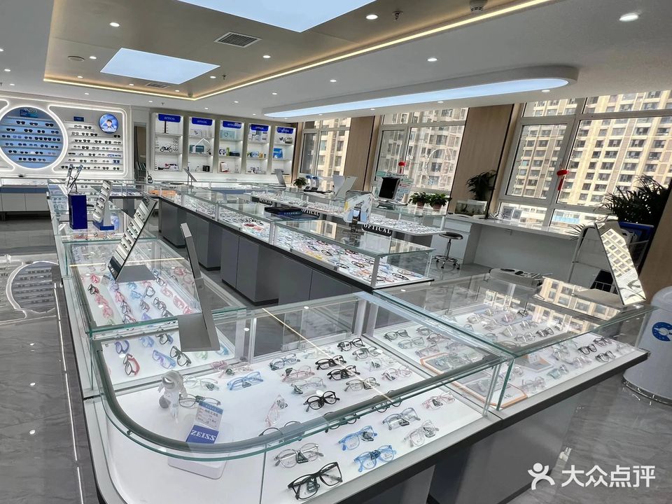 爱维视眼科名医工作室