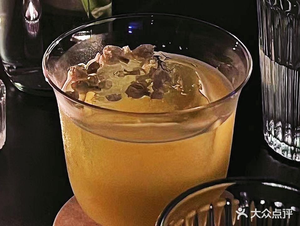 楼下酒吧DOWNSTAIRS BAR(Downstairs Bar)