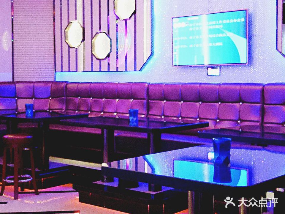 君豪娱乐主题量贩KTV(骆驼店)