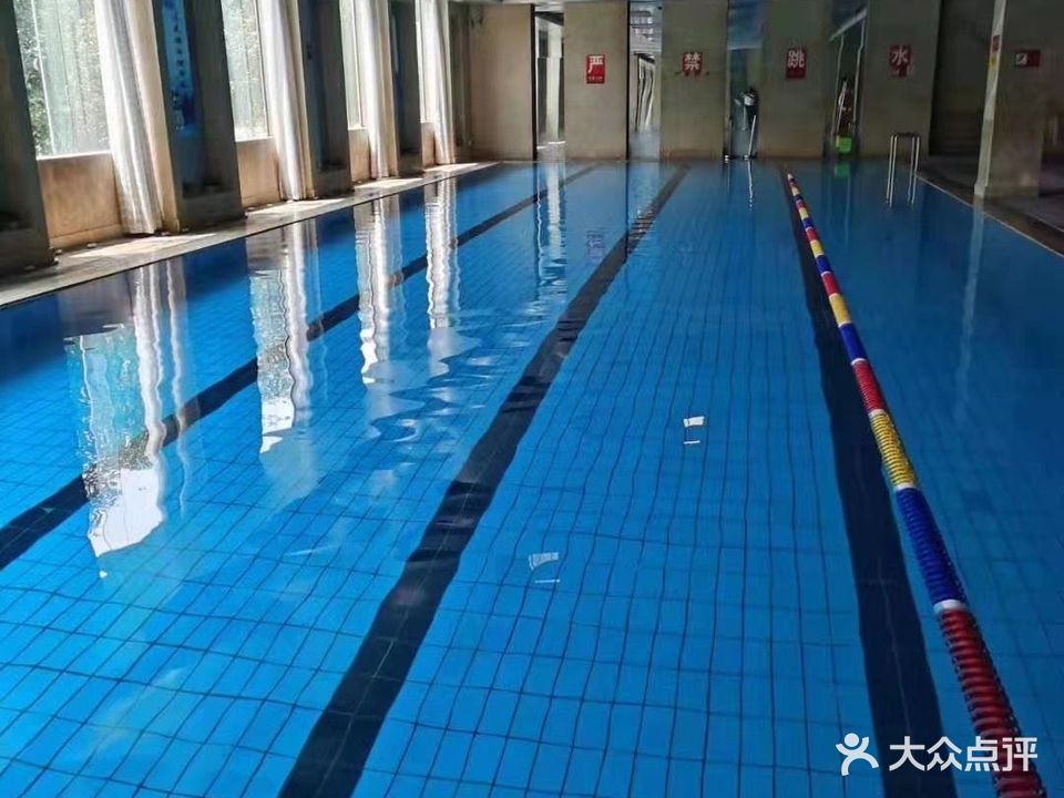 格兰云天国际酒店游泳池