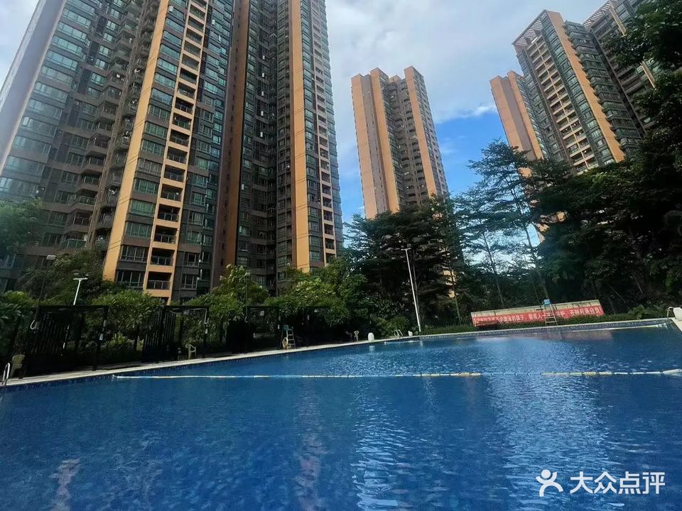 海伦湾游泳池