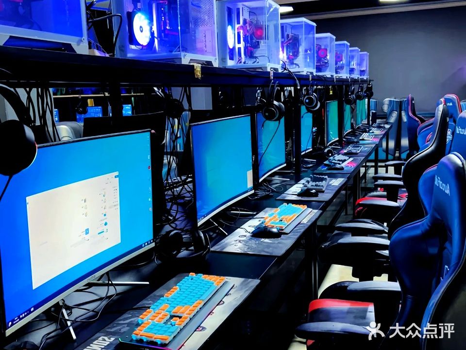 雷战电竞网咖(新城海韵名邦1区店)