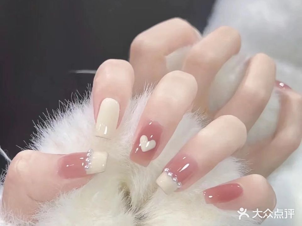 悠悠美甲美睫(县后路)