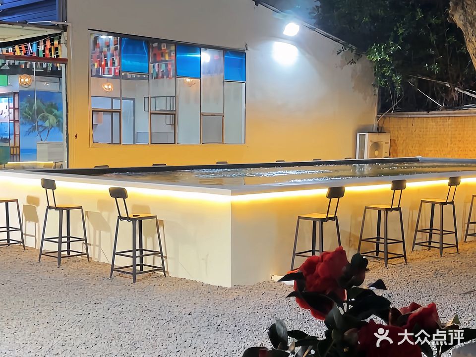 虾回见钓虾烧烤营地