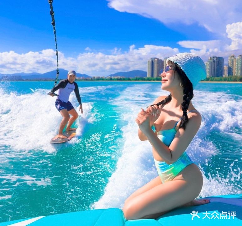 岛上飞摩托艇·尾波冲浪·浮潜(日月湾店)