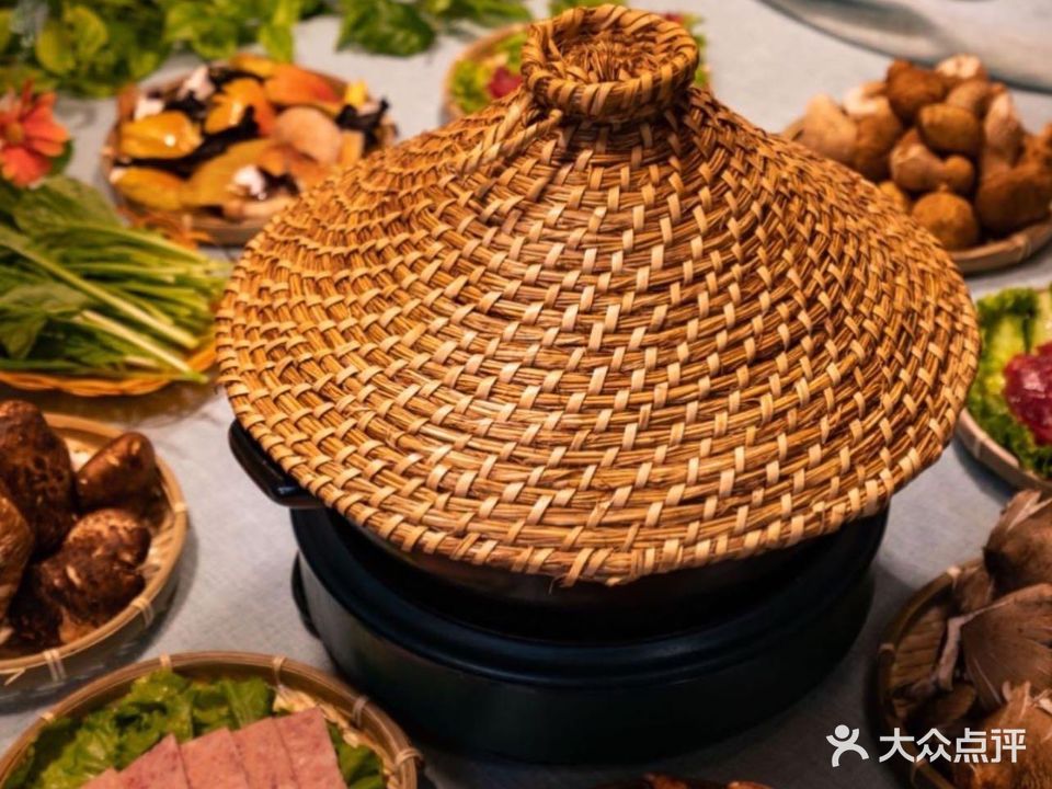 醉好聚牛牛野生菌·火锅·干锅·云南菜(木府店)