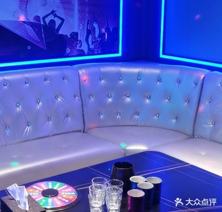 湖桃屋量贩式KTV