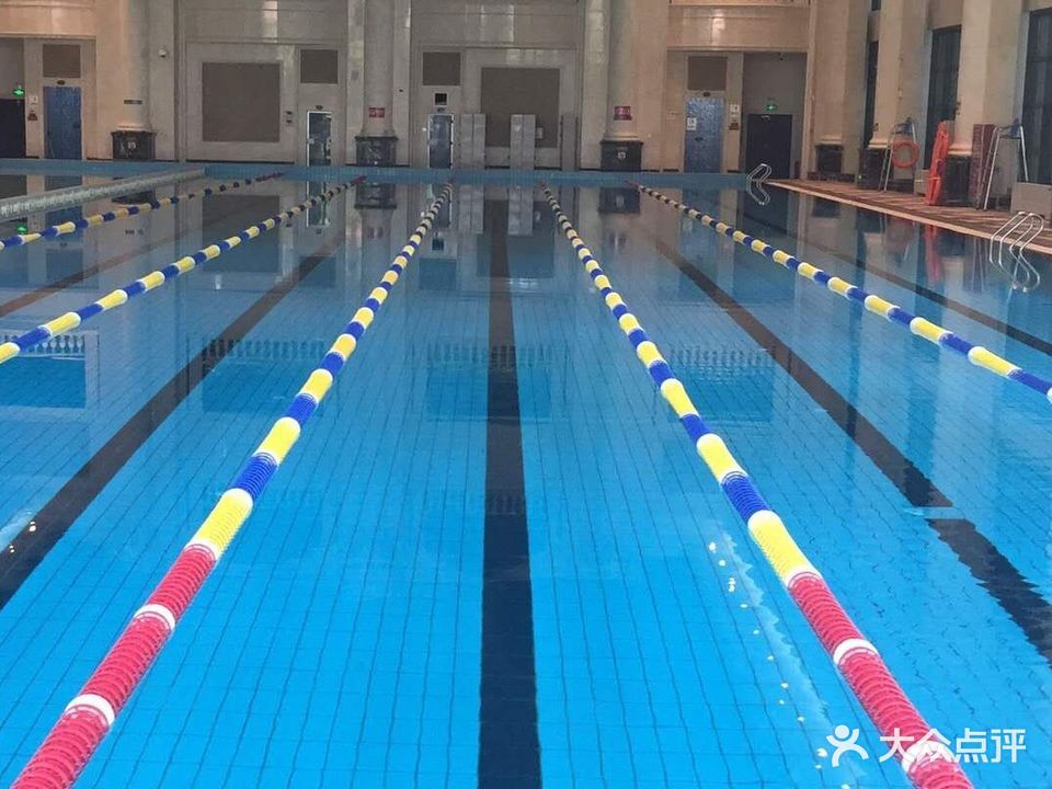 鑫泰游泳健身
