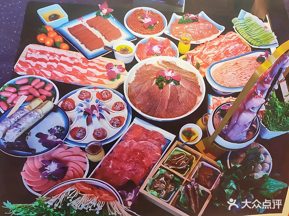 卿二火锅馆卤味茶火锅(金域广场店)