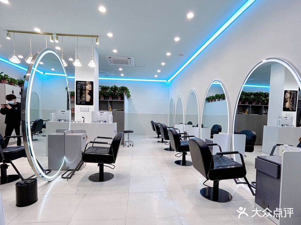 一颜美业·美发美甲(曹集路店)