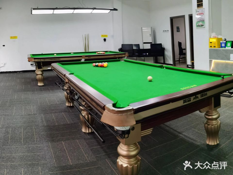 杠上开发麻将台球棋牌室