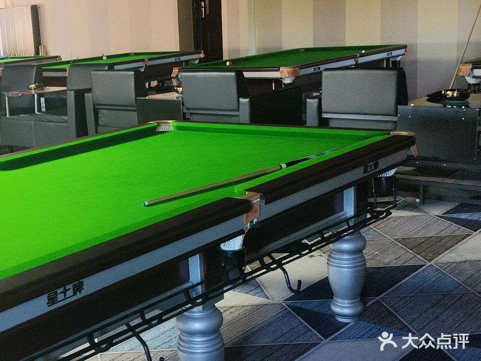撞兴台球俱乐部(兴城店)