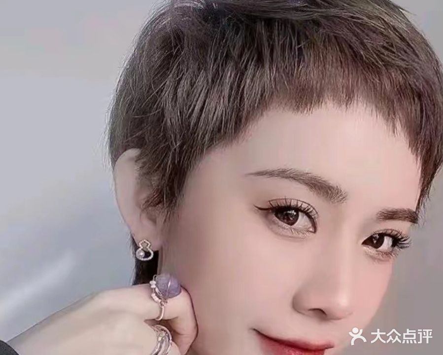 八佰伴美发