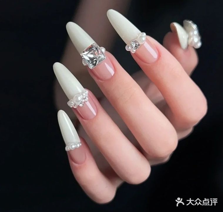 星辰美甲(宝龙珑寓店)