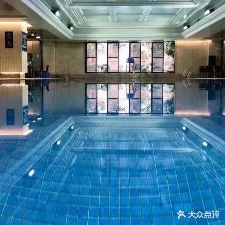 遨游游泳中心(绅华府店)