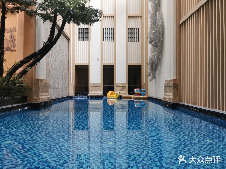 水晶霖游泳培训(汉阳店)