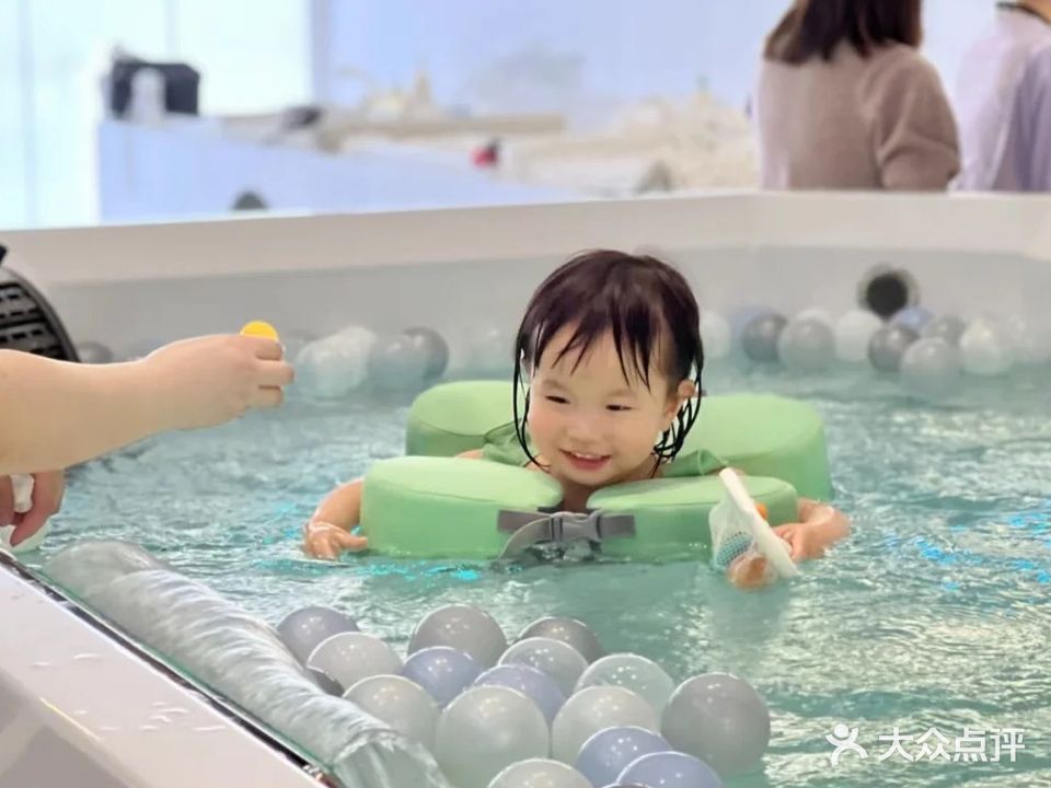 婴幼尽有亲子水育(海林广场店)