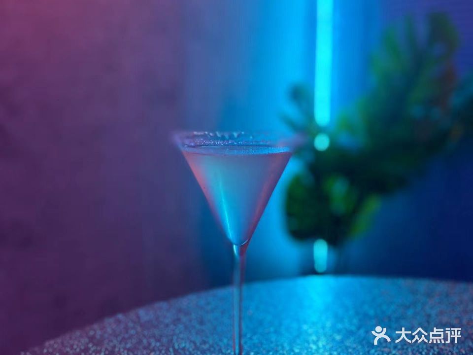 月牙鸡尾酒吧