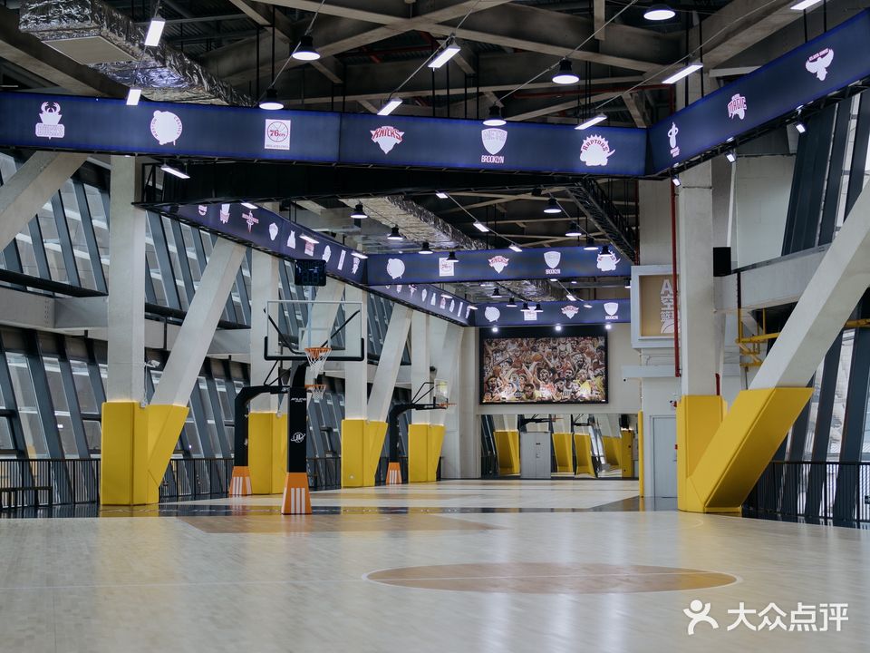 Air空中公园篮球馆(十字门华发商都一期绸带店)