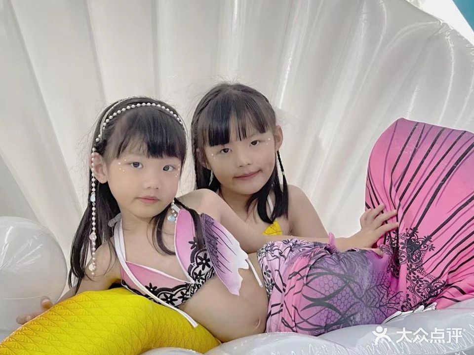 初禾亲子游泳俱乐部