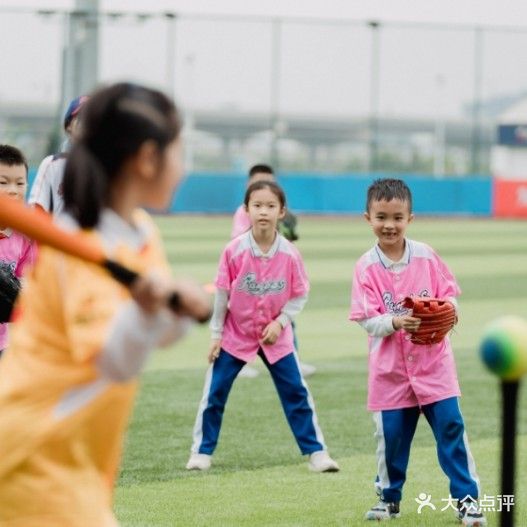 中山熊猫少年棒球场