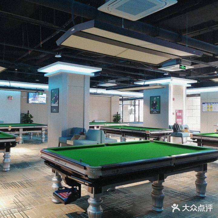 盈科台球