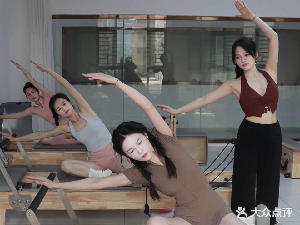 大腕女子塑形生活馆(万达店)