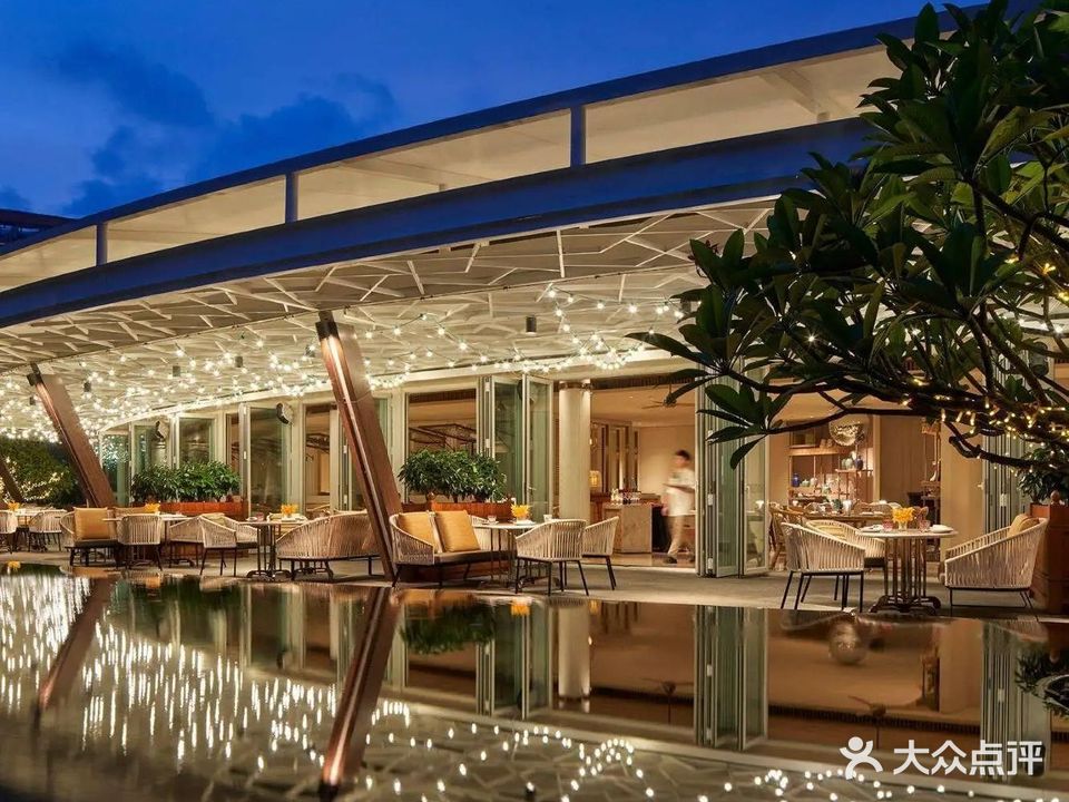 池畔烧烤西餐厅·牛扒海鲜-海棠湾君悦酒店