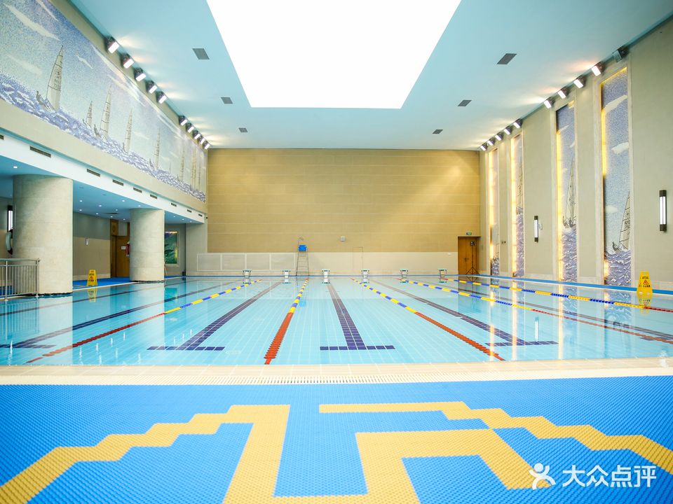 聚海国际游泳中心(望海店)