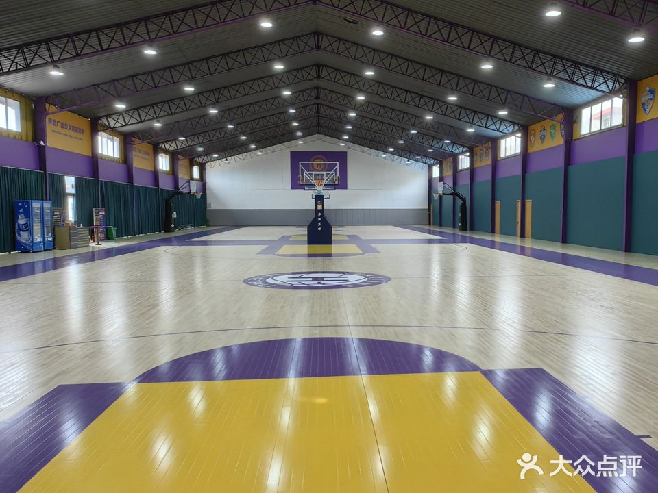 华强篮球(八路校区)