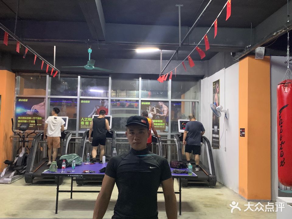 匠心铁馆(新华书店综合楼店)