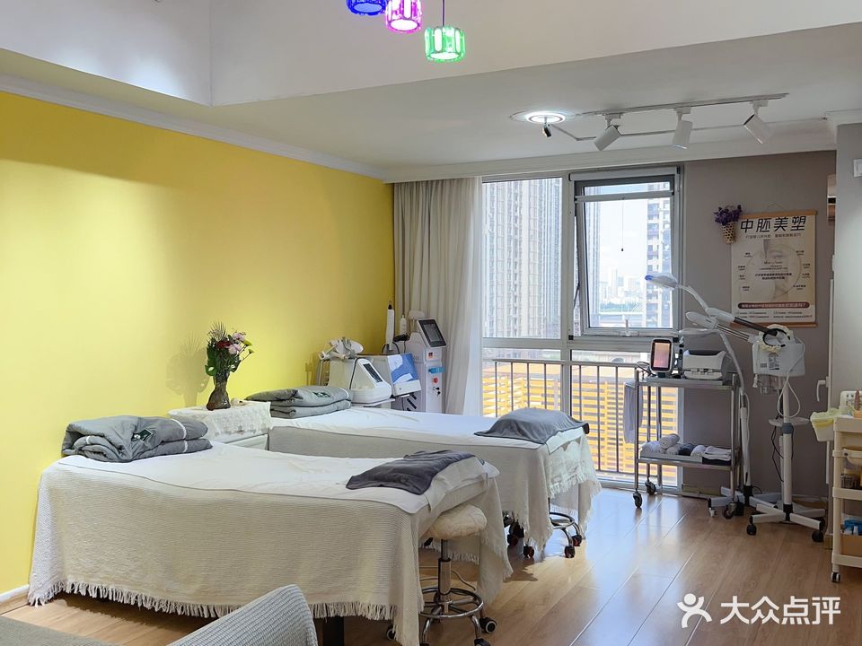 艺洛工作室·护肤纹绣美睫美牙