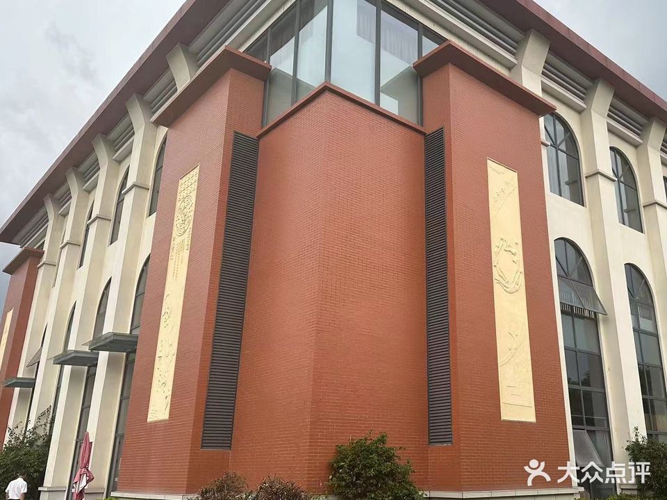 燕之南游泳俱乐部(龙海职校馆)