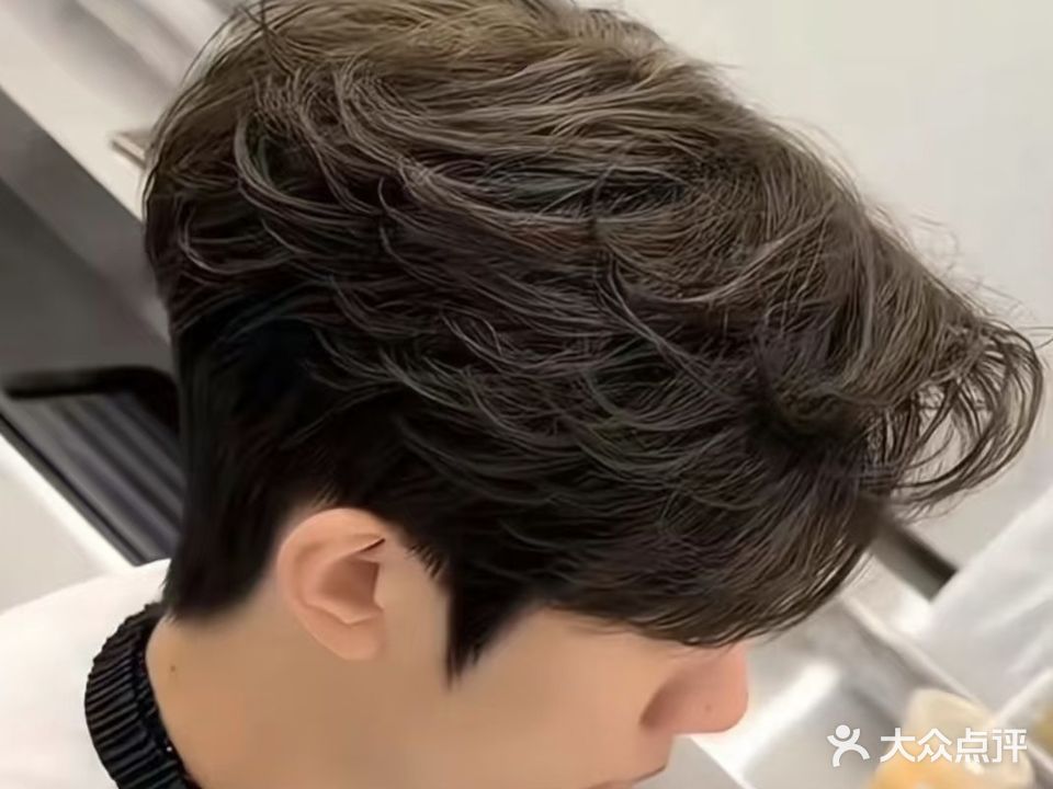 艺源理发室