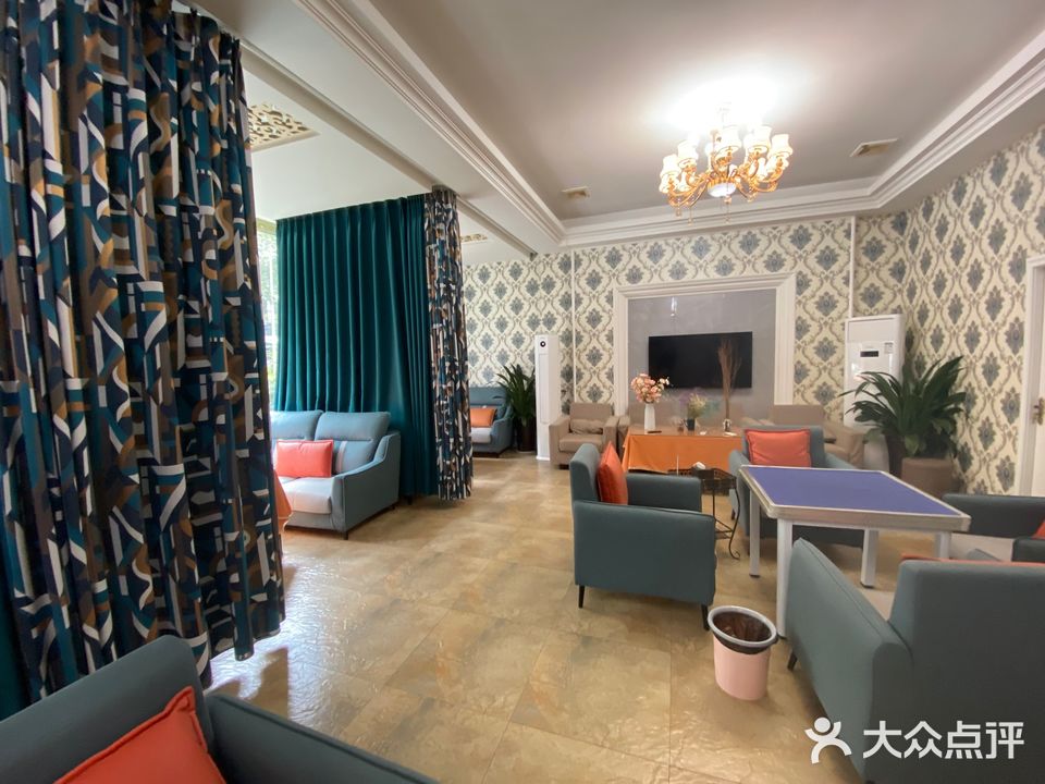 晨雨轩棋牌(湖景庭店)