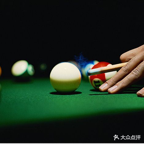 黄金9台球会所