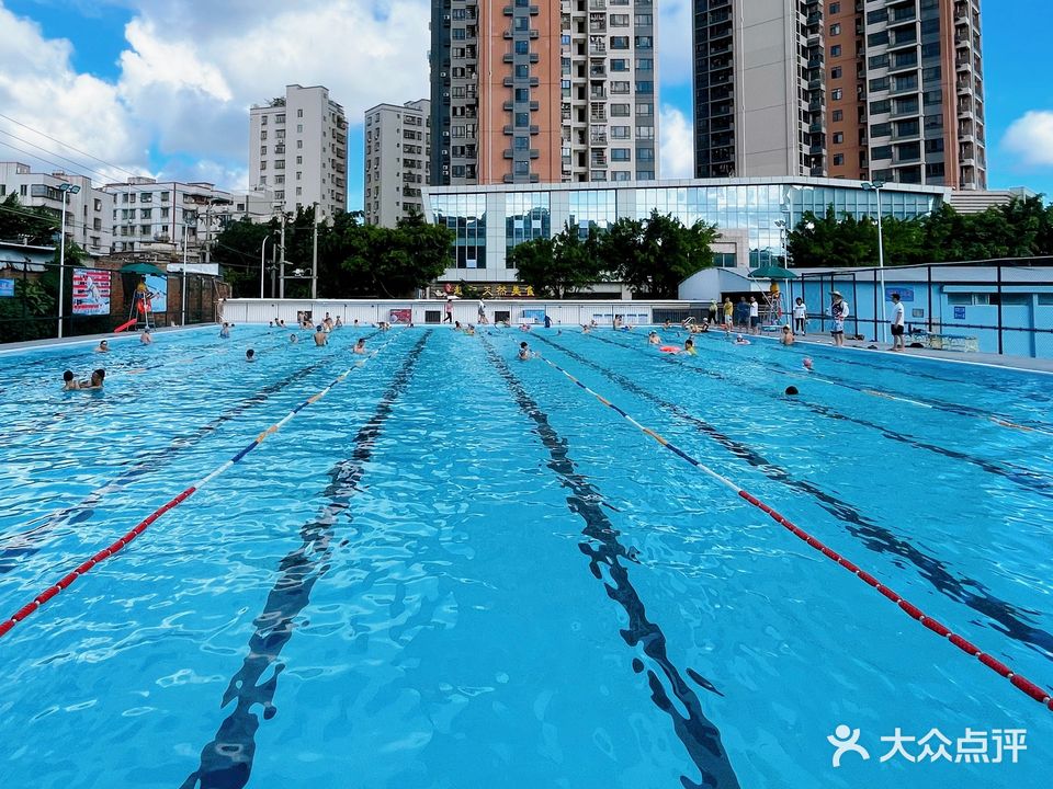 汇星游泳俱乐部