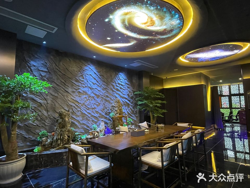 汇龙娱乐会所