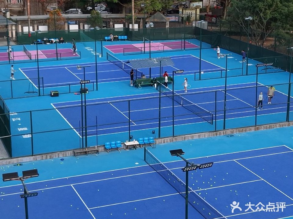 星扬网球场