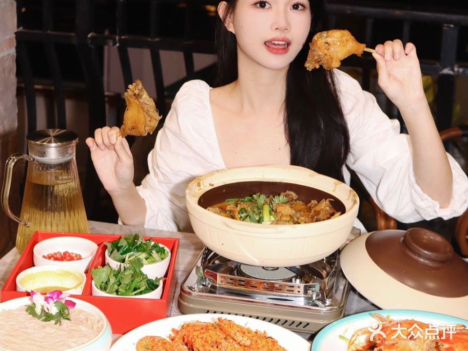 椰城海鲜糟粕醋·烤乳猪·香草鸭·簸箕饭(清水湾游艇码头店)