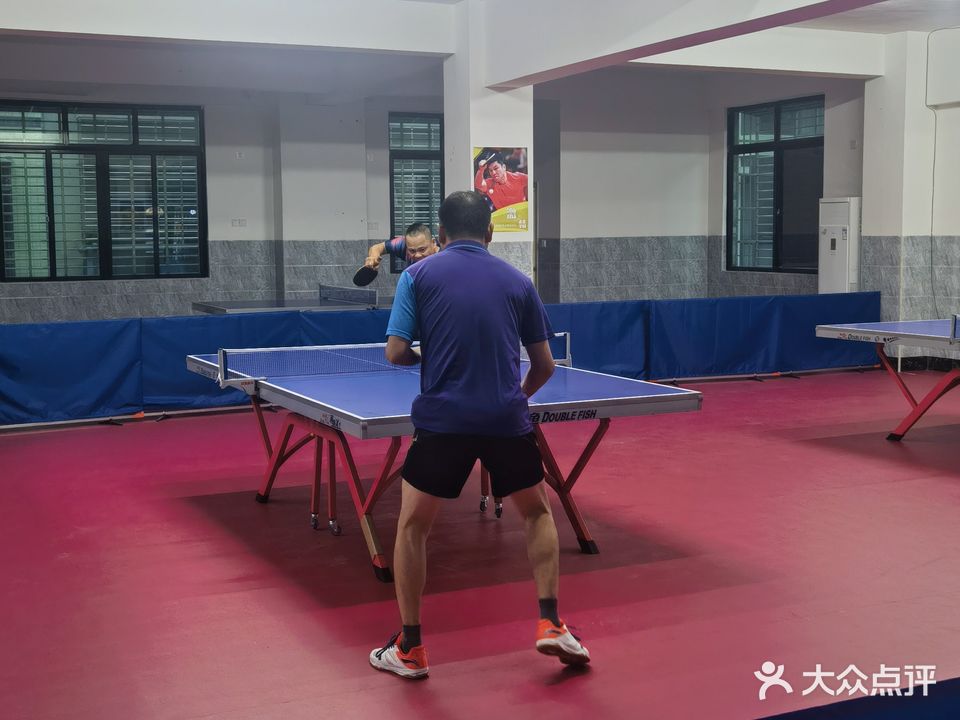 翔飞乒乓球俱乐部