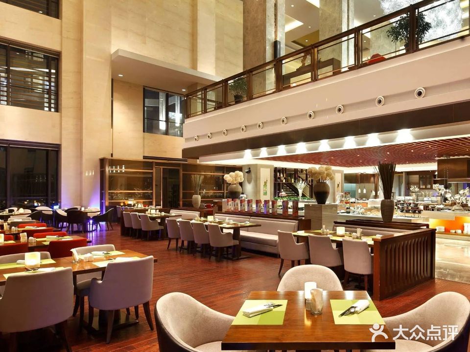 徐州绿地皇冠假日酒店·湖景全日餐厅