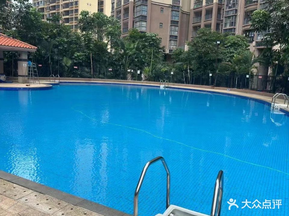 恒兴棕榈公馆游泳场