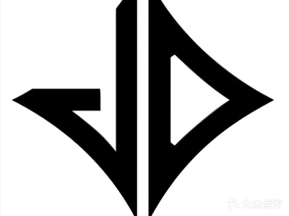 新聚点电竞网咖卓威包厢