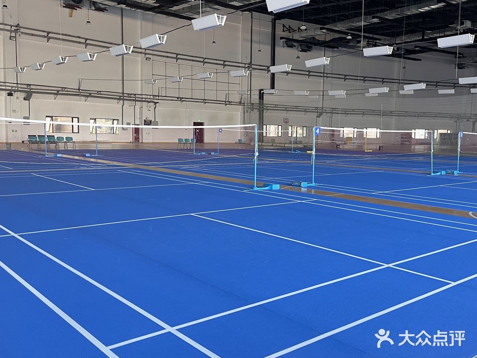乐动力星辉奇迹羽毛球馆篮球馆